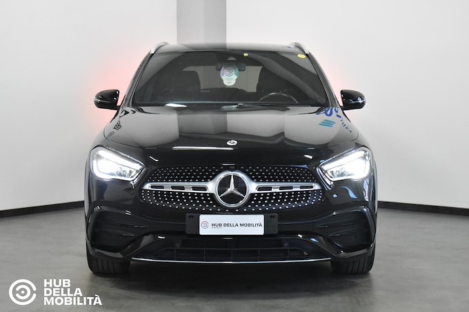MERCEDES-BENZ GLA 200 d Automatic Premium